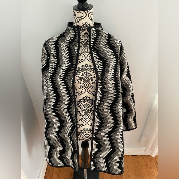 Winding River open closure reversible black gray & white striped jacket small - Picture 2 of 5